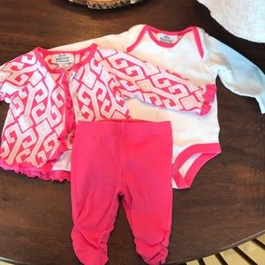 Cute Little Maven outfit by Tori Spelling